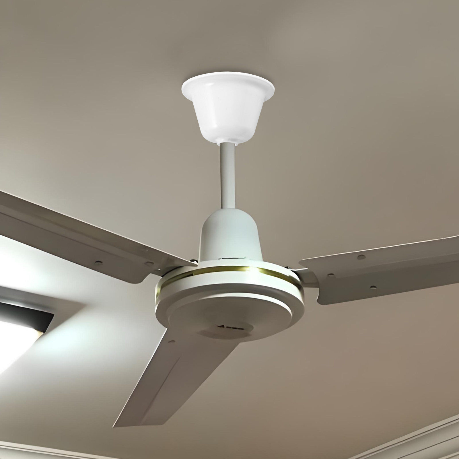 Plastic Ceiling Fan Grime Cano - огляд і ціна Ceiling Fan Mount